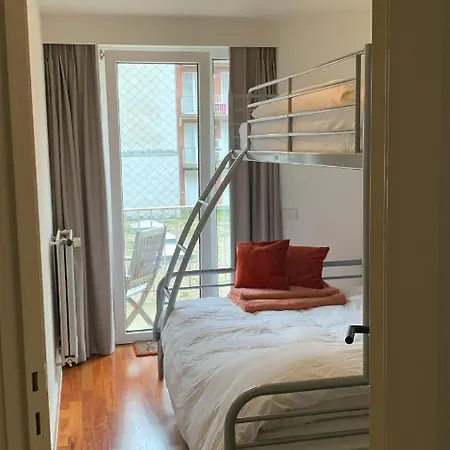 Ruim Appartement Vlakbij Zee Met Parking Knokke-Heist Exterior photo