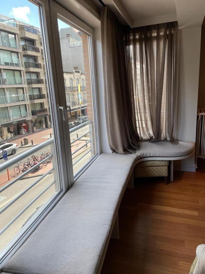 Ruim Vlakbij Zee Met Parking Apartamento