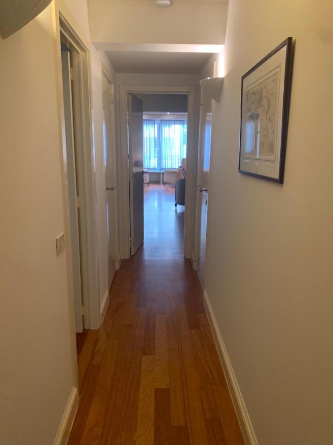 Ruim Vlakbij Zee Met Parking Apartamento *