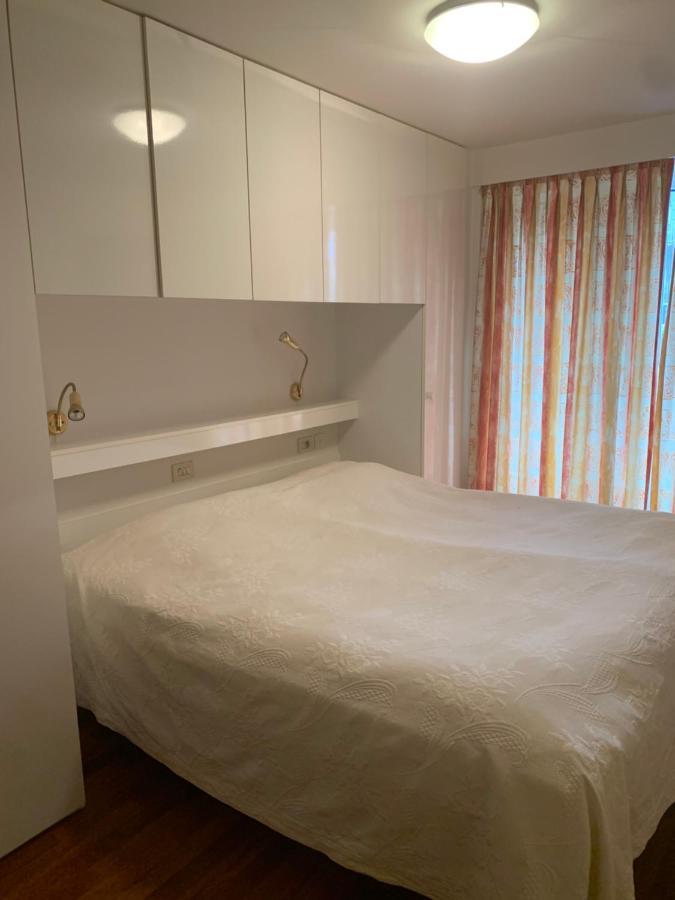 Ruim Vlakbij Zee Met Parking Apartamento *