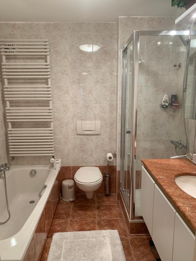 Ruim Vlakbij Zee Met Parking Apartment *